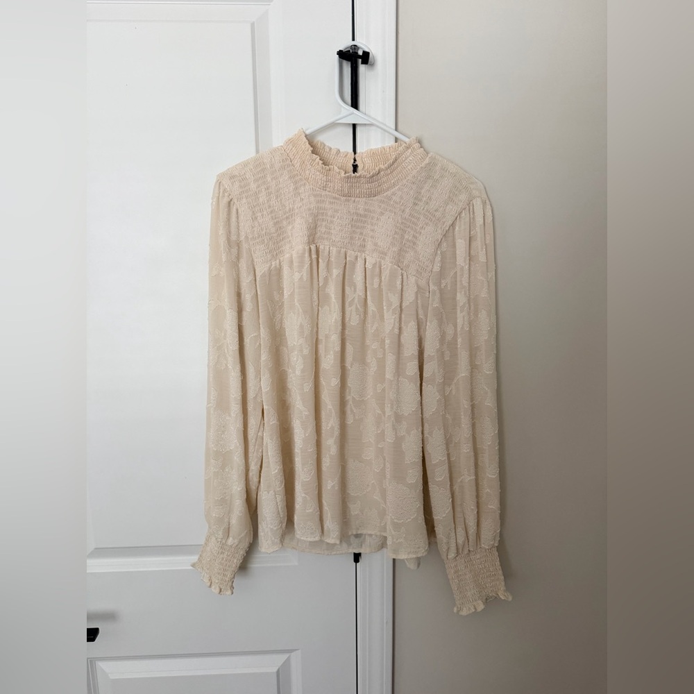 Knox Rose womens long sleeve smocked top ivory floral- size L